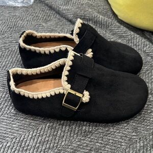 Elegant Black Women's Slippers with Buckle